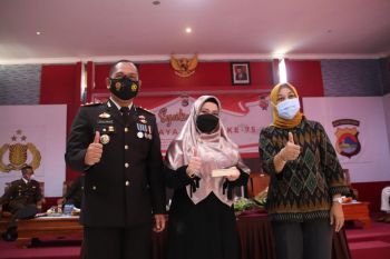 Jelang gelaran MotoGP, Polres Lobar tingkatkan kemampuan Bahasa Inggris personelnya