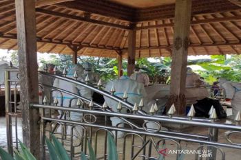 Ki Manteb dimakamkan dengan protokol COVID-19