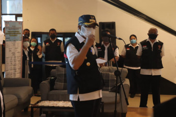 Wali Kota Ambon: pelaku perjalanan wajib PCR dan vaksin