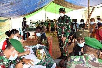 Kodim 1707/Merauke lakukan vaksinasi warga di perbatasan RI-PNG