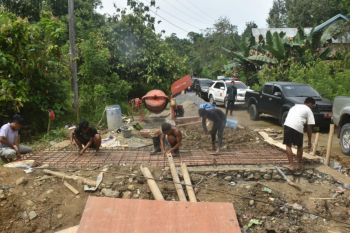 Gubernur Sulbar targetkan pembangunan jalan sepanjang 49 kilometer di wilayah pelosok