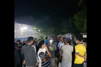 Lomba burung puyung di Praya dibubarkan aparat