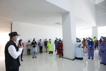 Pemkot Surabaya didesak segera bayarkan insentif para nakes