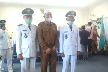 Bupati Pasbar lantik Yulisman sebagai Wali Nagari persiapan Kajai Selatan