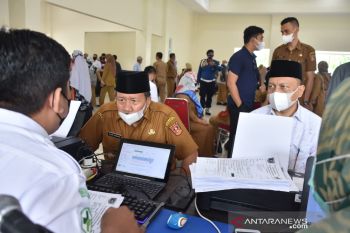 Pemkab Agam gelar vaksinasi massal bagi seluruh ASN di daerah itu