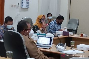 Ketua DPRD Kulon Progo menyayangkan kebijakan penutupan Alun-alun Wates