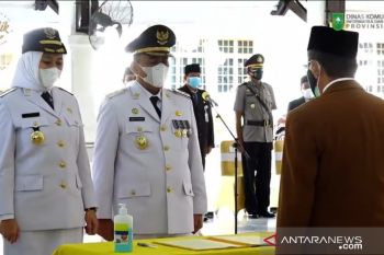 Gubernur riau syamsuar lantik bupati dan wakil bupati inhu