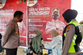 Polres Mamuju Tengah gelar layanan vaksinasi "mobile" di pelosok