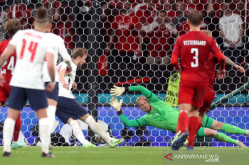 UEFA denda Inggris 30.000 euro karena insiden laser