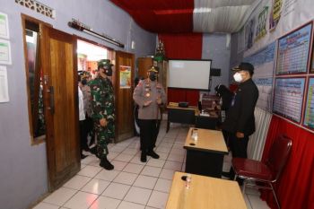 Kapolri minta pekerja dan perusahaan untuk patuhi PPKM Darurat