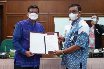 Bank NTB Syariah menyalurkan dana PEN Rp449 miliar semester I-2021