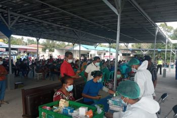 Polres Kupang gelar vaksinasi di pasar tradisional