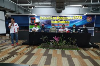 Hendri Septa tunjuk Joni Efendi gantikan posisi Abien di PSP Padang