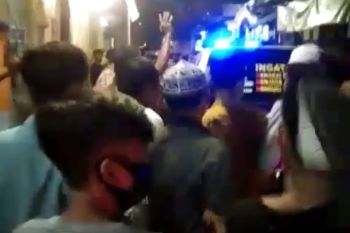 Kapolres Tanjung Perak sesalkan kericuhan saat operasi penertiban PPKM darurat