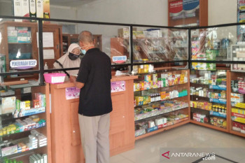 Presiden bagikan paket obat untuk pasien isolasi mandiri kurang mampu pekan depan