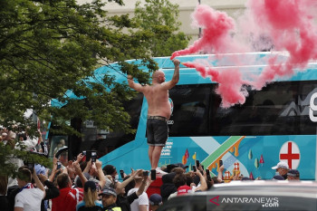 Sambut final Euro 2020, suasana pesta melanda berbagai penjuru London