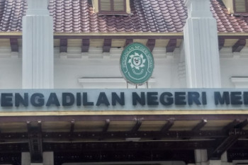 Wali Kota Tanjung Balai nonaktif diadili dalam kasus suap