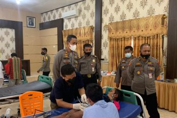 37 anak ikuti khitanan massal yang digelar Polres Pasaman