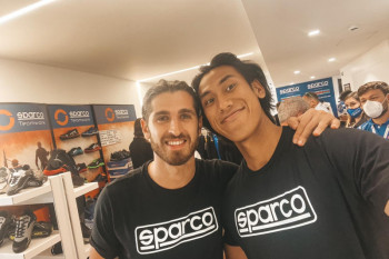 Sean Gelael ikut balapan virtual e-kart Sparco Gaming di markas Sparco
