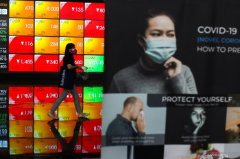 IHSG akhir pekan melemah tipis karena aksi ambil untung