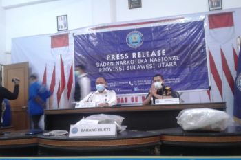 BNNP Sulut bersama Bea Cukai ungkap jaringan narkotika ganja lintas daerah