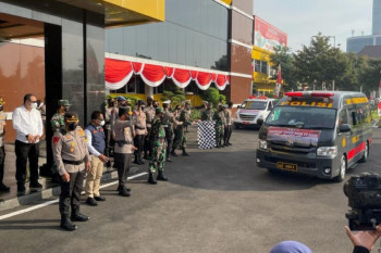 Jatim mulai kerahkan puuhan ambulans vaksinasi "door to door"