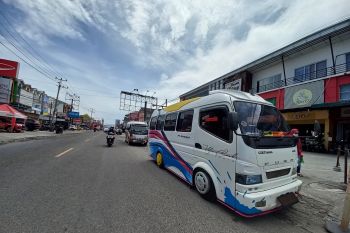 Dampak PPKM Darurat, Bus Antar Kota di Bukittinggi  sepi penumpang