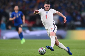 MU dan Chelsea mesti mengeluarkan 80 juta pound untuk beli Declan Rice