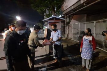 Edukasi PPKM Darurat di daerah ini diiringi bantu sembako