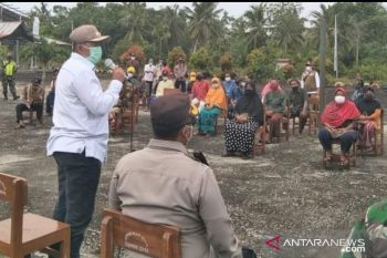 Bupati tinjau vaksinasi di Teluk Lanus, wilayah paling ujung Siak