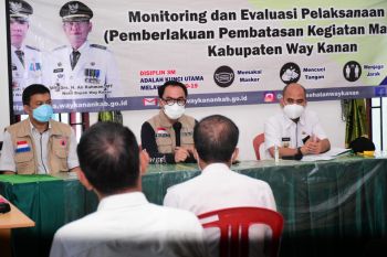 Bupati Waykanan tinjau pelaksanaan PPKM mikro di empat kecamatan