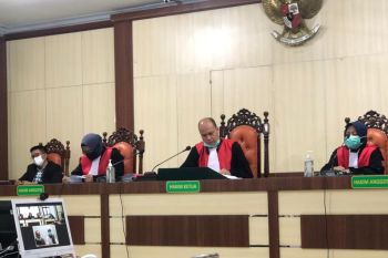 Palsukan SKGR, Ketua KUD Sialang Makmur divonis satu tahun, bendaharanya bebas