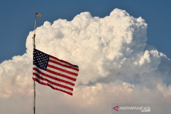 Karhutla di Oregon berkobar di depan mata pasukan pemadam