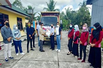 Bulog  Muara Teweh salurkan bantuan beras PPKM