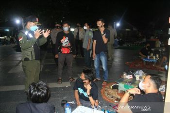 Pelanggar Prokes hanya disuruh 'push up'