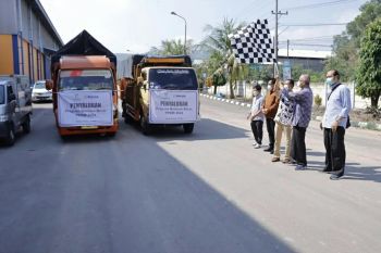 Pemprov Lampung dan Bulog salurkan program bantuan beras PPKM