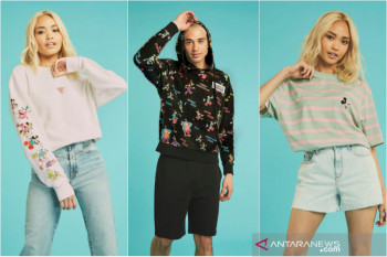 GUESS merilis koleksi kolaborasi dengan Mickey &amp; Friends