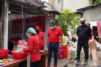 Hasto Kristiyanto apresiasi DPC PDIP Jakpus-ABJ gelar vaksinasi "door to door"