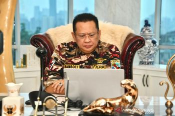 Ketua MPR minta aparat keamanan jangan arogan tegakkan aturan PPKM