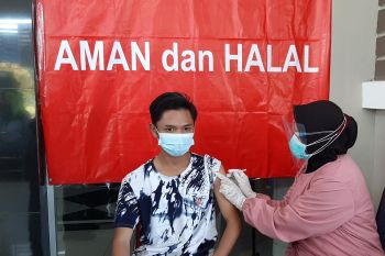 Tenaga kesehatan  di Kepri akan terima vaksin dosis ketiga