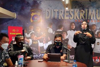 Polda Sumbar tetapkan empat pemilik usaha di Padang tersangka pelanggar prokes