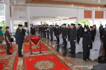 Kukuhkan dan lantik 170 pejabat, Alfedri minta tingkatkan kepekaan akan krisis