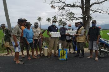 Kementan bantu pupuk cair petani Samaturu Kolaka