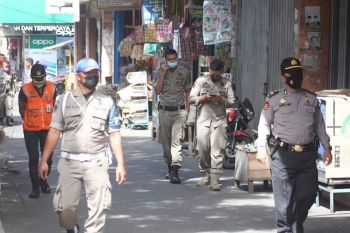 Razia masker di Padang Panjang jaring 180 orang