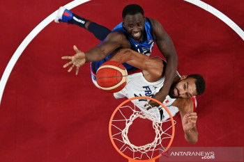 Amerika dipecundangi Prancis  tutup hari pertama basket putra