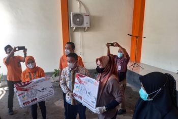 Warga prasejahtera di Kota Palu  terima bantuan sosial tunai