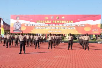 Seratus putra asli Papua ikut pendidikan bintara Polri di SPN Jambi