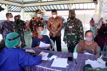 Vaksinasi dan Baksos Lanud Muljono