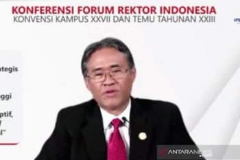 Rektor UGM dikukuhkan sebagai Ketua FRI 2021-2022