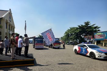 Kapolda Lampung lepas bantuan 100 ton beras untuk masyarakat terdampak PPKM